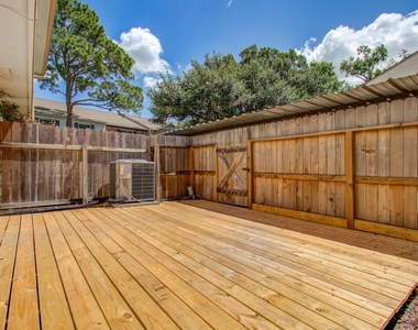 1334 Country Place Drive - Photo Thumbnail 35