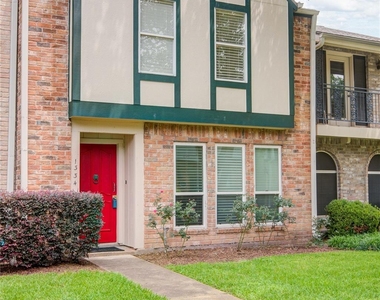1334 Country Place Drive - Photo Thumbnail 2