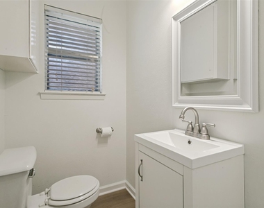 4009 Twilight Drive S - Photo Thumbnail 17