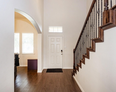 8311 Bay Oaks Drive - Photo Thumbnail 2