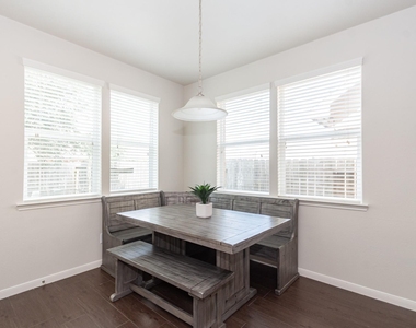 8311 Bay Oaks Drive - Photo Thumbnail 5