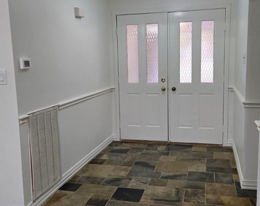 2012 E Lacey Oak Circle - Photo Thumbnail 3