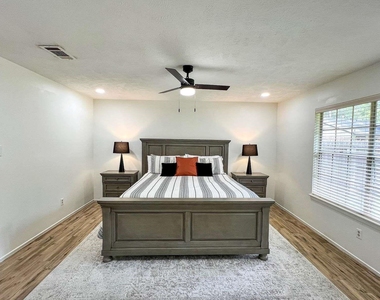 2012 E Lacey Oak Circle - Photo Thumbnail 11