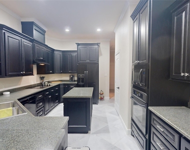 119 April Waters Drive W - Photo Thumbnail 14