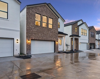 5819 Outer Banks Street - Photo Thumbnail 21