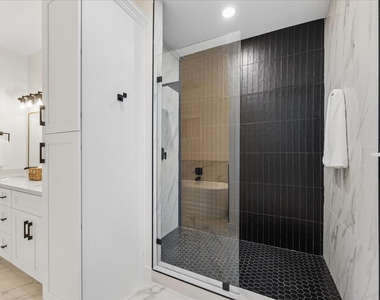 5819 Outer Banks Street - Photo Thumbnail 14