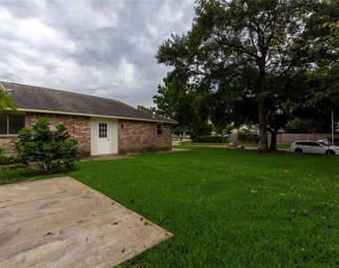 12314 Flushing Meadows Drive - Photo Thumbnail 14