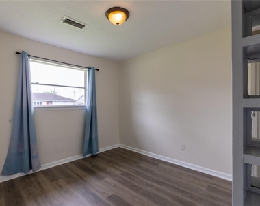 12314 Flushing Meadows Drive - Photo Thumbnail 11