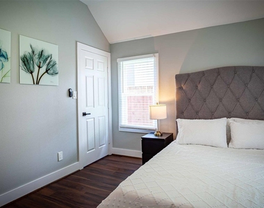 1613 Hickory Street - Photo Thumbnail 25