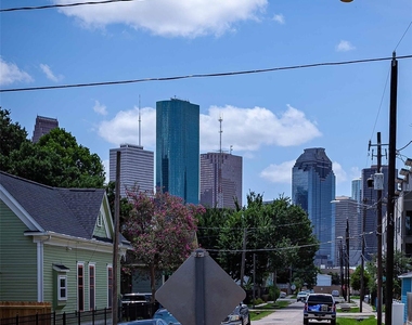 1613 Hickory Street - Photo Thumbnail 34