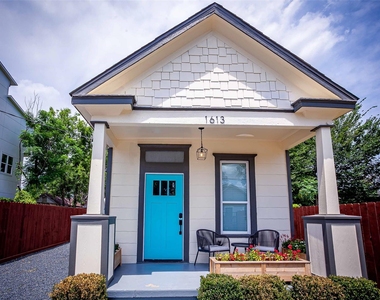 1613 Hickory Street - Photo Thumbnail 2