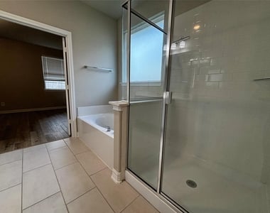 2913 Cliff Ridge Lane - Photo Thumbnail 20