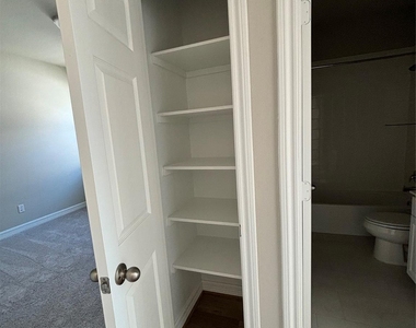 2913 Cliff Ridge Lane - Photo Thumbnail 37