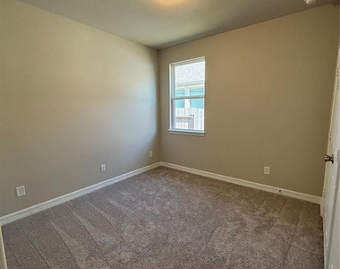 2913 Cliff Ridge Lane - Photo Thumbnail 25