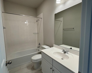 2913 Cliff Ridge Lane - Photo Thumbnail 38