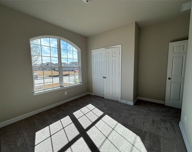 2913 Cliff Ridge Lane - Photo Thumbnail 23