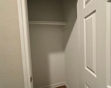 2913 Cliff Ridge Lane - Photo Thumbnail 25