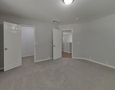 2744 Woodspring Forest Drive - Photo Thumbnail 11