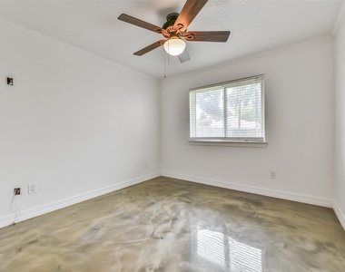 515 Valley Drive - Photo Thumbnail 18
