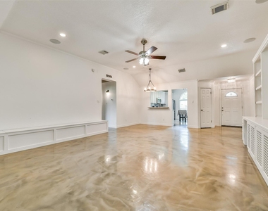 515 Valley Drive - Photo Thumbnail 6