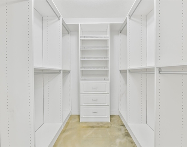 515 Valley Drive - Photo Thumbnail 17