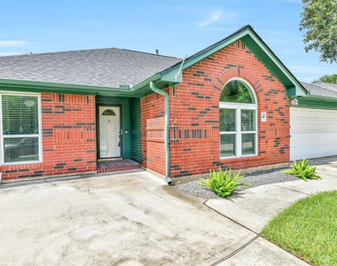 515 Valley Drive - Photo Thumbnail 1