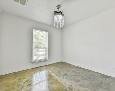 515 Valley Drive - Photo Thumbnail 21