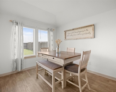 1134 Della Lane - Photo Thumbnail 7