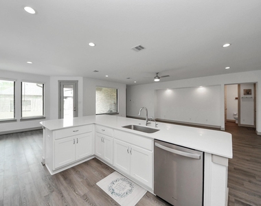 1567 Harvest Vine Court - Photo Thumbnail 21