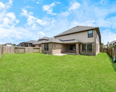 1567 Harvest Vine Court - Photo Thumbnail 9