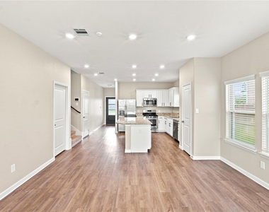 32311 Melbrooke Drive - Photo Thumbnail 9