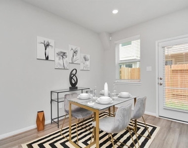 1524 Parkland Oak Drive - Photo Thumbnail 1