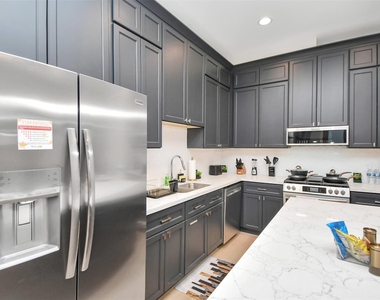 5718 Beall Street - Photo Thumbnail 5