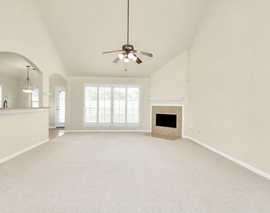 19139 Mission Manor Lane - Photo Thumbnail 4