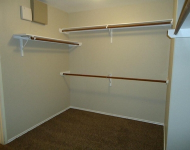 11047 Knobbley Oak Court - Photo Thumbnail 27