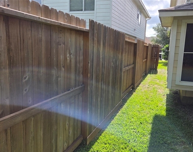 11047 Knobbley Oak Court - Photo Thumbnail 9