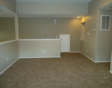 11047 Knobbley Oak Court - Photo Thumbnail 14