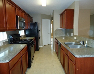 11047 Knobbley Oak Court - Photo Thumbnail 20