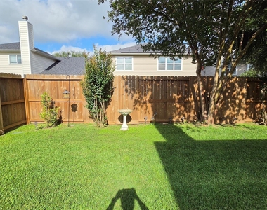 11047 Knobbley Oak Court - Photo Thumbnail 6