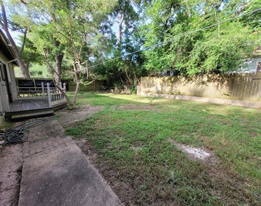 105 E Germania Street - Photo Thumbnail 12