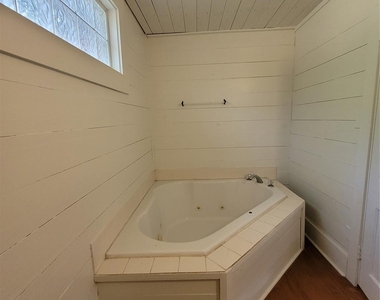 105 E Germania Street - Photo Thumbnail 10