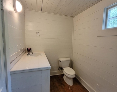 105 E Germania Street - Photo Thumbnail 9