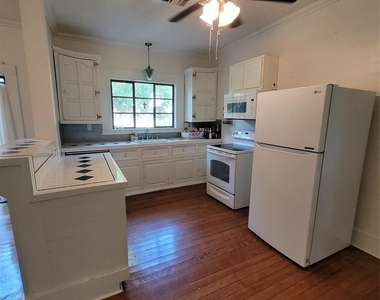105 E Germania Street - Photo Thumbnail 4