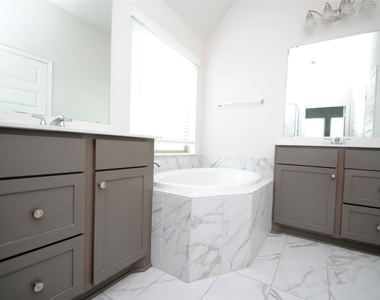 24978 Tidmor Lane - Photo Thumbnail 11