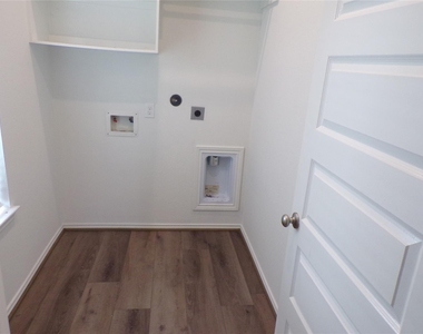 24978 Tidmor Lane - Photo Thumbnail 28
