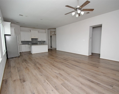 24978 Tidmor Lane - Photo Thumbnail 14