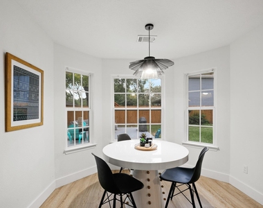 1504 W 43rd Street - Photo Thumbnail 19