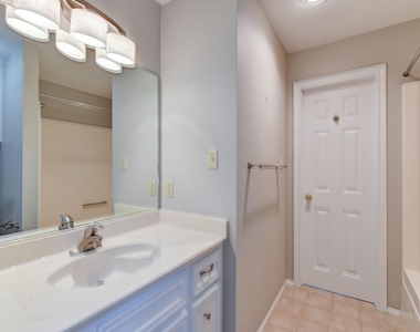 10045 Valley Drive S - Photo Thumbnail 32
