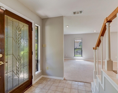 10045 Valley Drive S - Photo Thumbnail 5