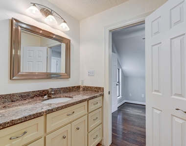 10045 Valley Drive S - Photo Thumbnail 41